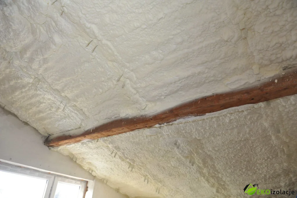Ocieplenie poddasza pianką PUR