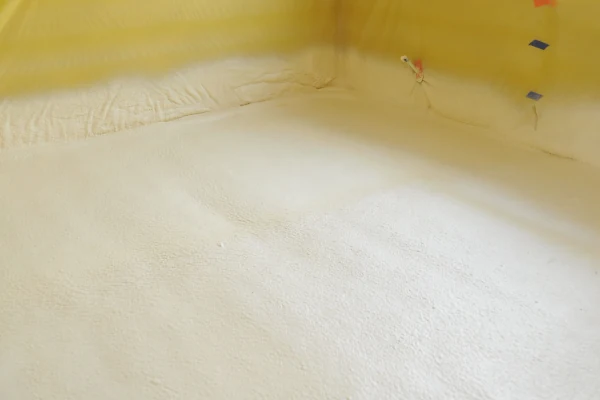 Izolacja podłogi pianą PUR